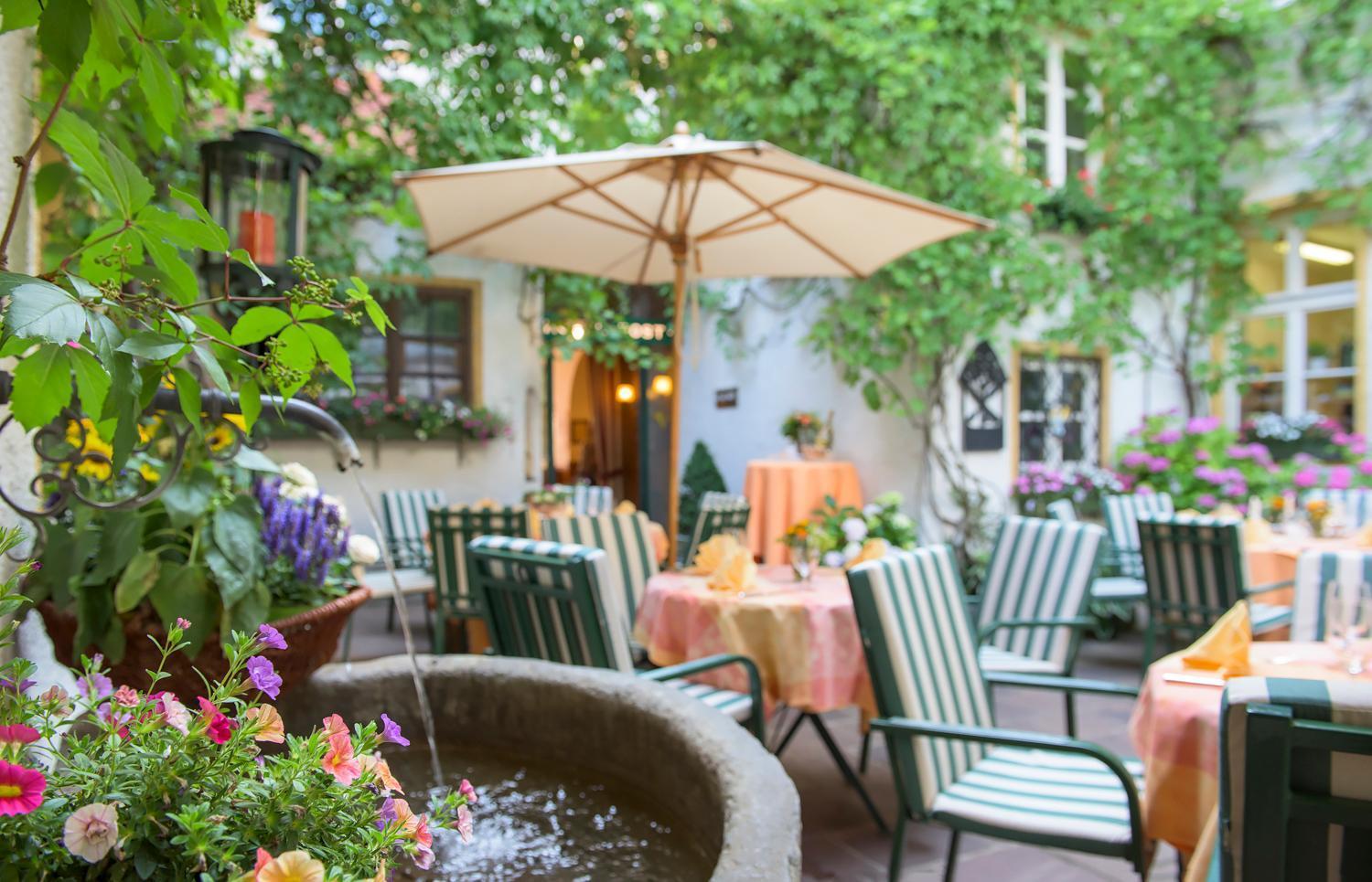 Romantik Hotel Zur Post Fuerstenfeldbruck Exteriör bild
