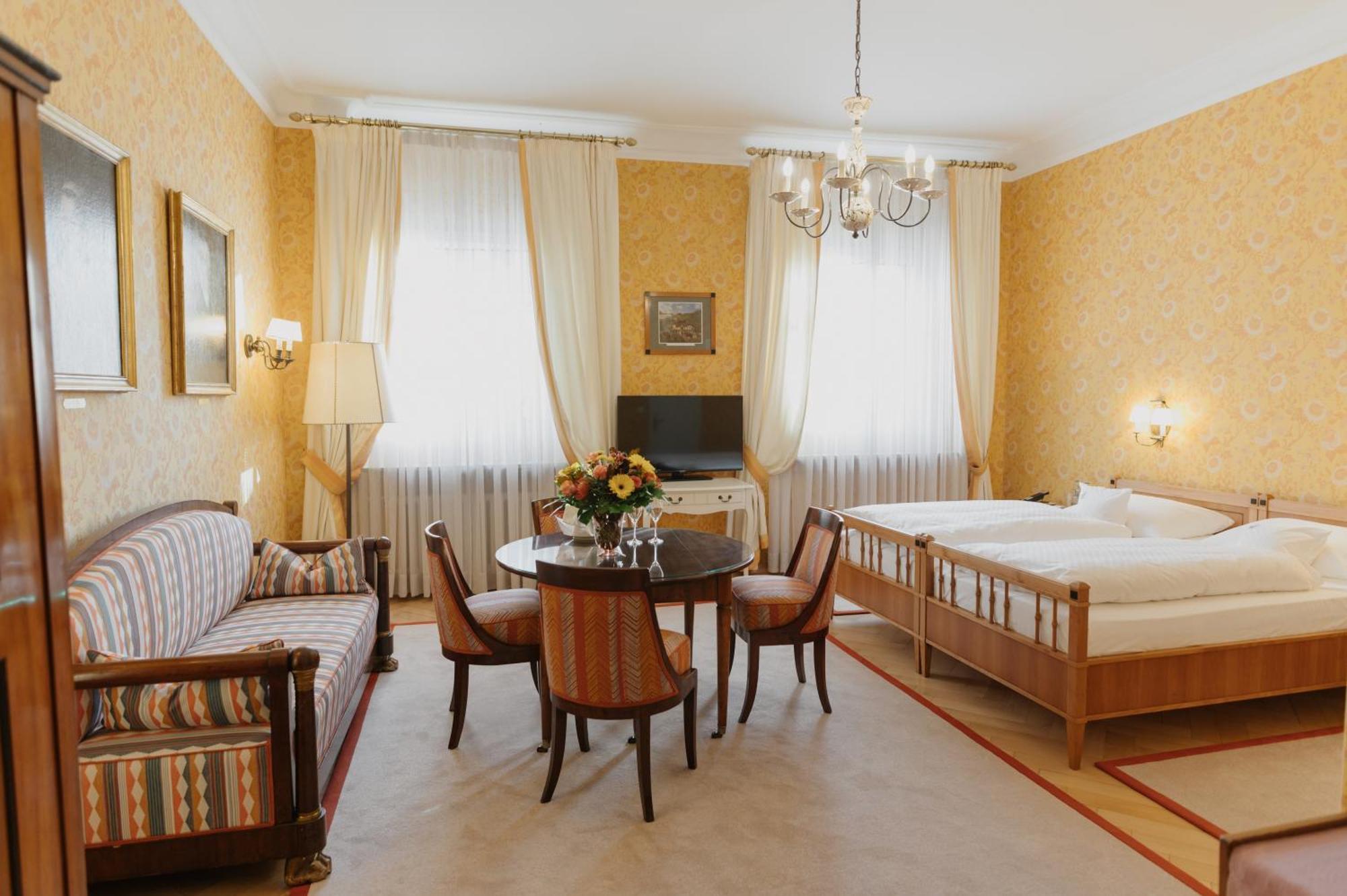 Romantik Hotel Zur Post Fuerstenfeldbruck Exteriör bild