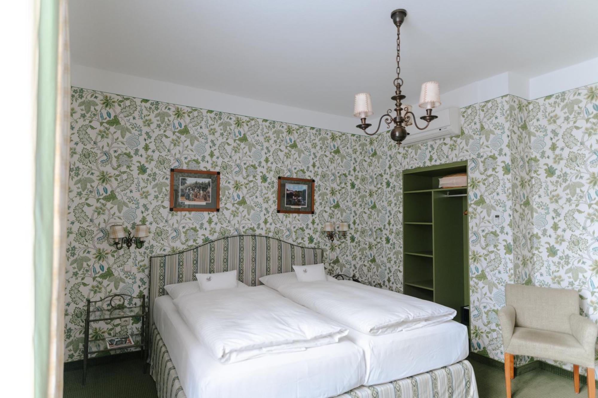 Romantik Hotel Zur Post Fuerstenfeldbruck Exteriör bild