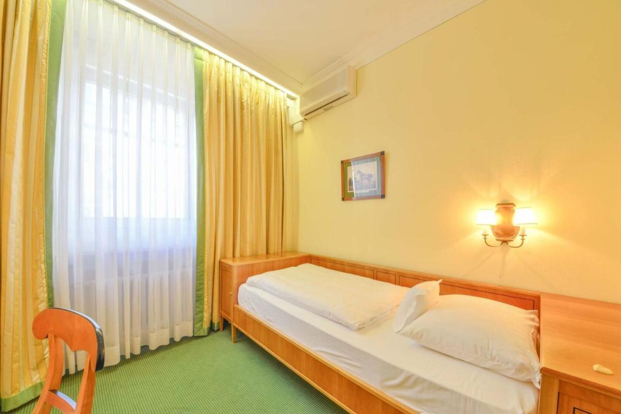 Romantik Hotel Zur Post Fuerstenfeldbruck Exteriör bild