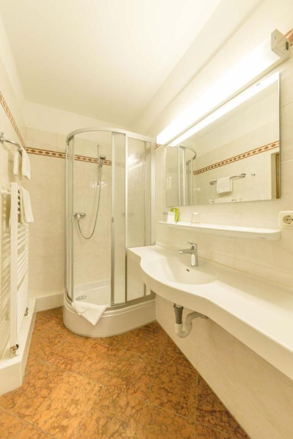Romantik Hotel Zur Post Fuerstenfeldbruck Exteriör bild