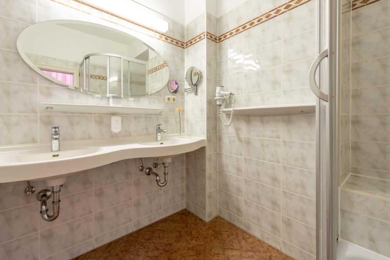 Romantik Hotel Zur Post Fuerstenfeldbruck Exteriör bild